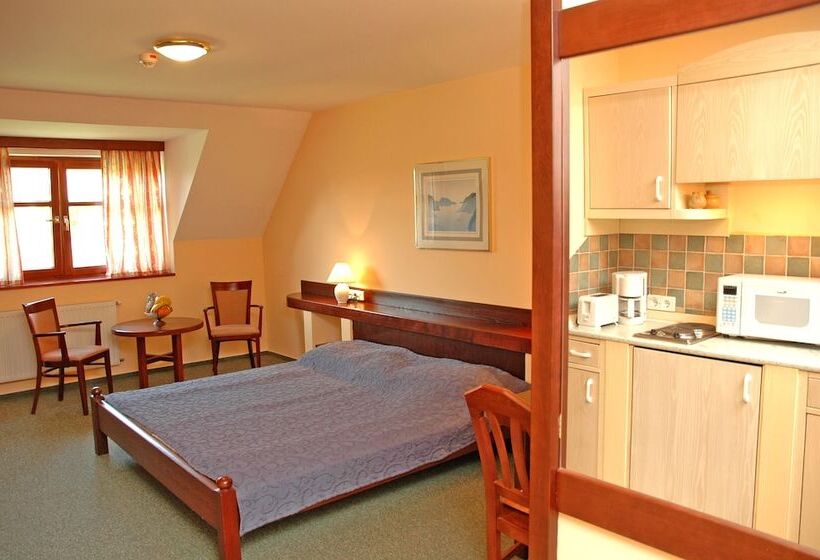 Studio Standard, Club Dobogomajor Superior