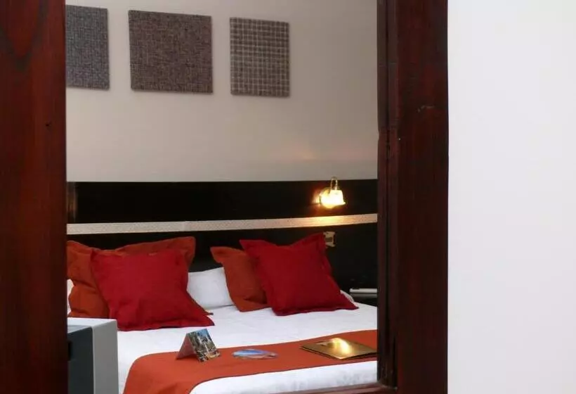 اتاق استاندارد چهار تخته, Gregorio I Hotel Boutique