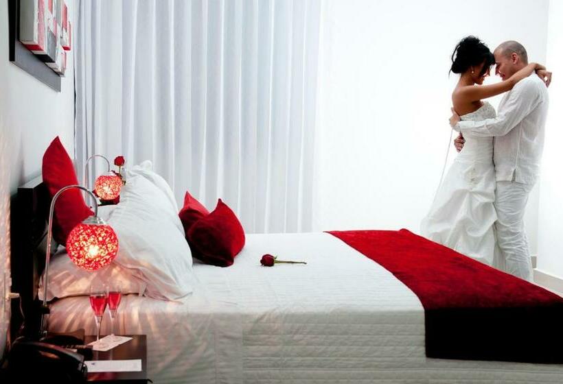 סוויטת ג'וניור, Atlantic Lux