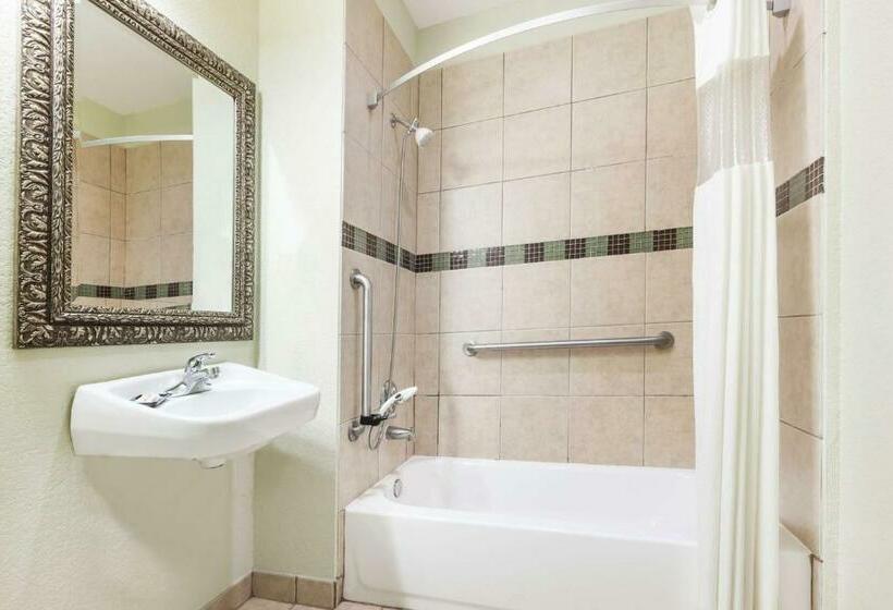 جناح سرير كينج, Baymont By Wyndham Tyler