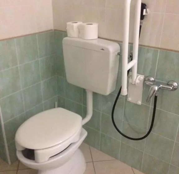 Standard-invahuone, Bussana