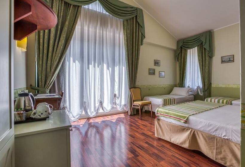 חדר סטנדרט לשלושה, Des Reves