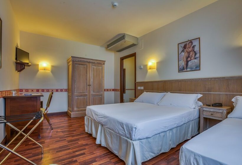 חדר סטנדרט לשלושה, Des Reves