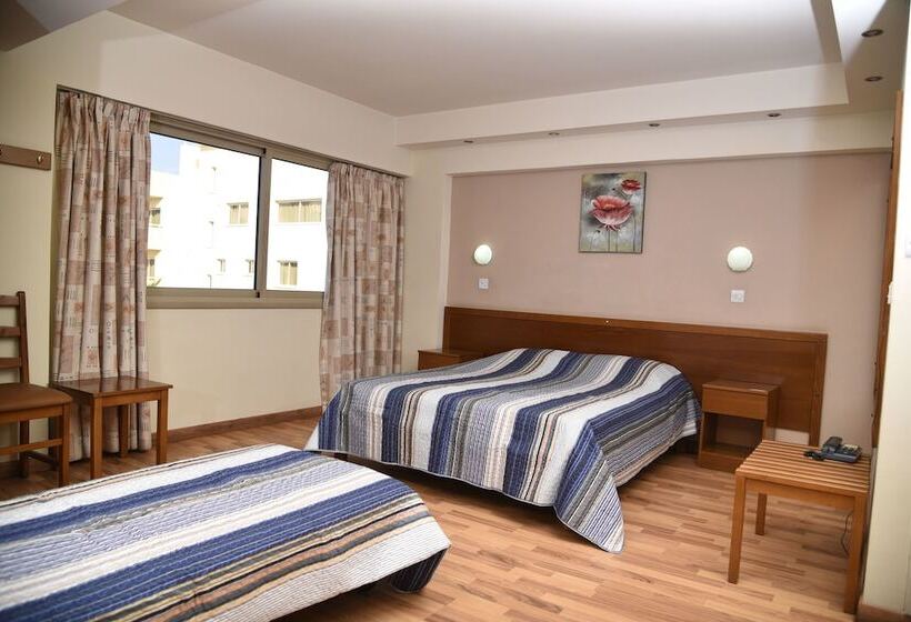 اتاق استاندارد سه نفره, Elysso