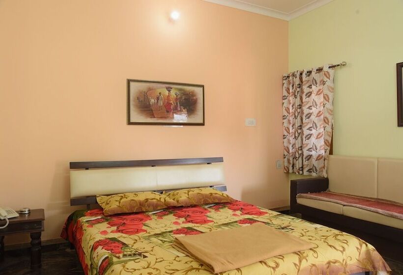 חדר דלוקס, Ganesham Guest House