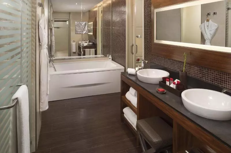 اتاق لوکس با چشمانداز دریا, Gran Melia Palacio De Isora Resort & Spa
