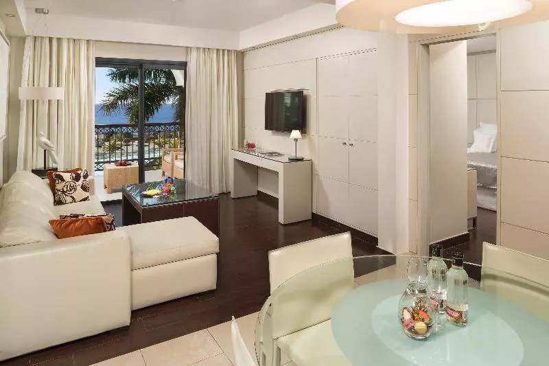 سوییت با چشمانداز دریا, Gran Melia Palacio De Isora Resort & Spa