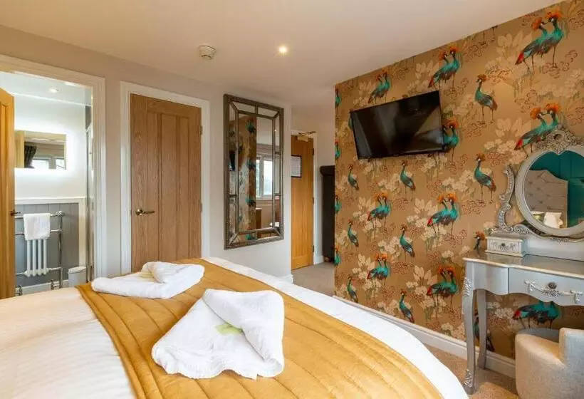 Deluxe Neljän Hengen Huone, Holly Lodge Guest House With Free Off Site Health Club