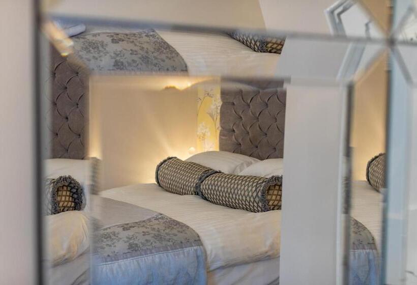 디럭스 룸, Holly Lodge Guest House With Free Off Site Health Club