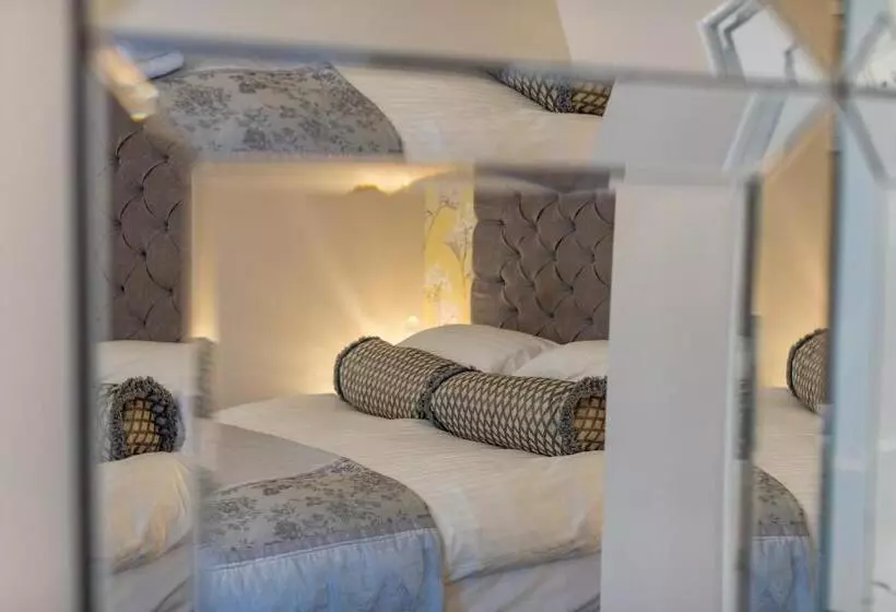 Deluxe-huone, Holly Lodge Guest House With Free Off Site Health Club