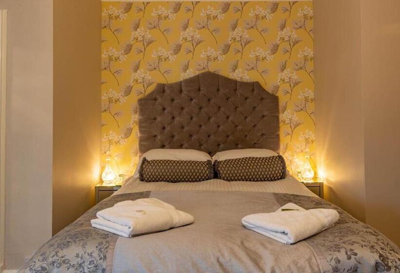 디럭스 룸, Holly Lodge Guest House With Free Off Site Health Club