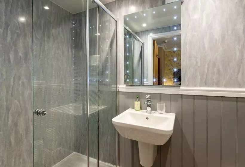 Deluxe-huone, Holly Lodge Guest House With Free Off Site Health Club