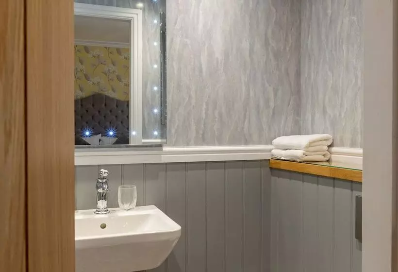 Deluxe-huone, Holly Lodge Guest House With Free Off Site Health Club