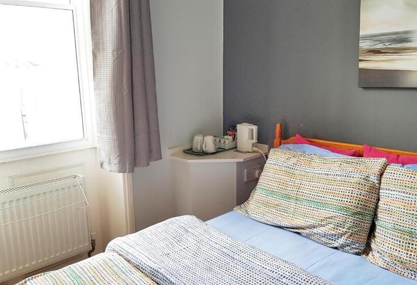 غرفة قياسية, Olivers Guest House