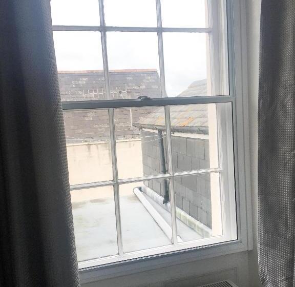 غرفة إقتصادية, Olivers Guest House