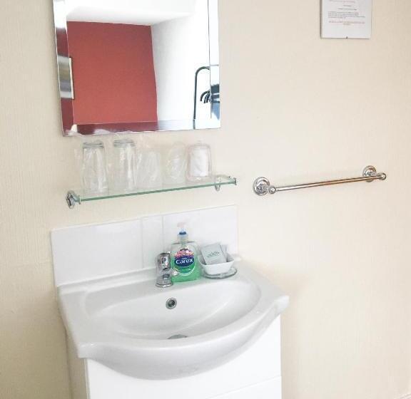 غرفة إقتصادية حمام مشترك, Olivers Guest House