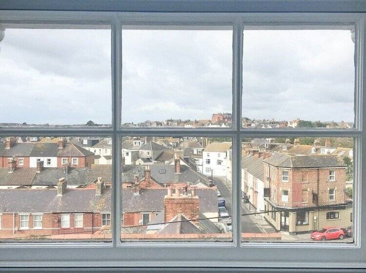 バス共有のスタンダードルーム, Olivers Guest House