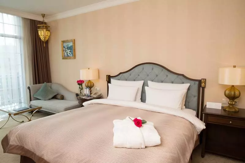 اتاق لوکس با چشم‌انداز شهر, Rixos Almaty