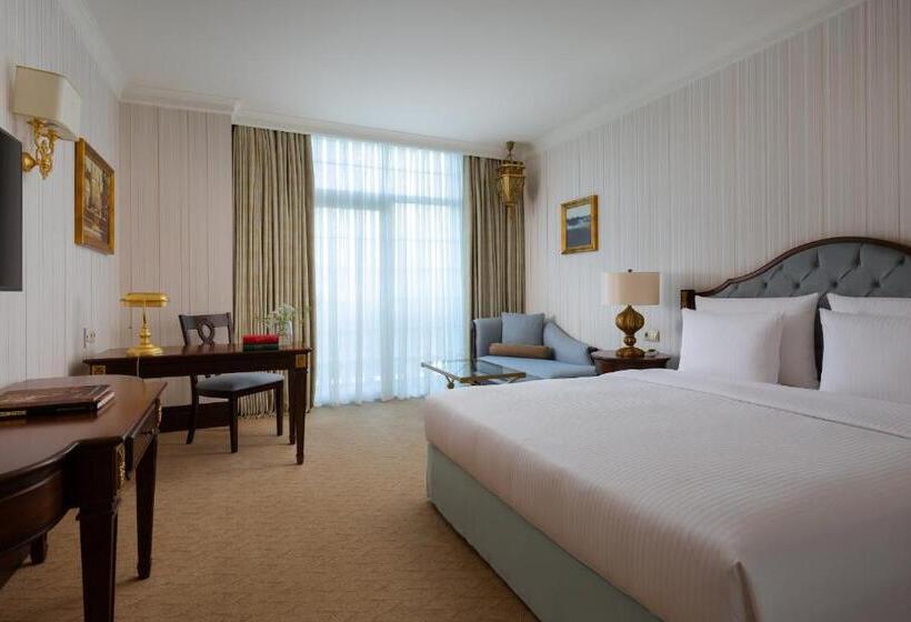 اتاق دلوکس با تخت کینگ و چشمانداز شهر, Rixos Almaty