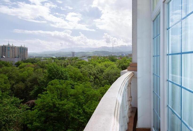 سوییت لوکس, Rixos Almaty