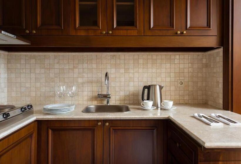 سوییت لوکس, Rixos Almaty