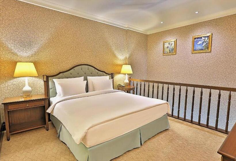 سوییت لوکس, Rixos Almaty