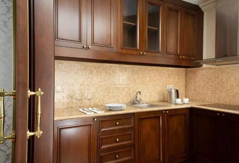 سوئیت پرزیدنت, Rixos Almaty
