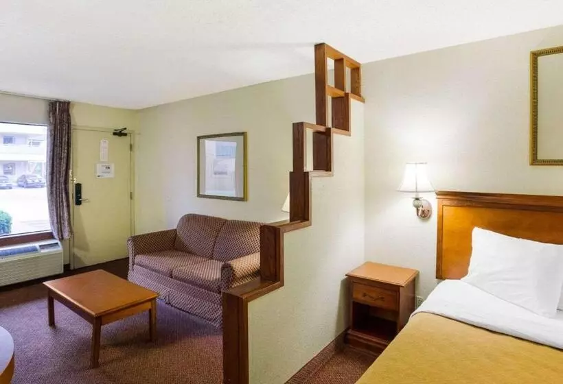 キングサイズベッドのスタンダードルーム, Rodeway Inn & Suites South Of Fiesta Park