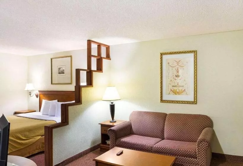 キングサイズベッドのスイートルーム, Rodeway Inn & Suites South Of Fiesta Park