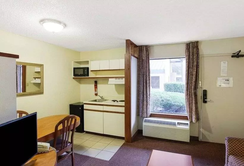 身障者適用スイートルーム, Rodeway Inn & Suites South Of Fiesta Park