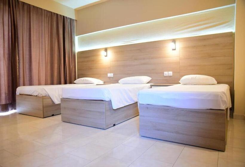 스탠다드 스튜디오, Rose Hotel Faliraki