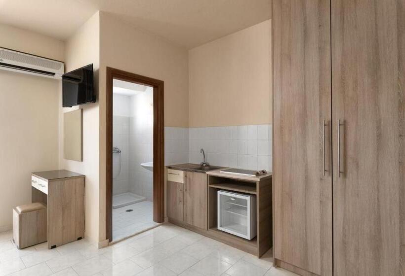استودیوی استاندارد, Rose Hotel Faliraki