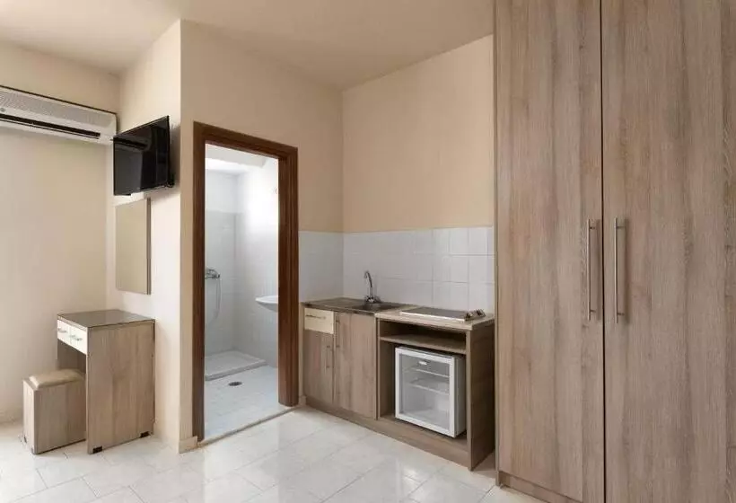 استودیوی سوپریور, Rose Hotel Faliraki