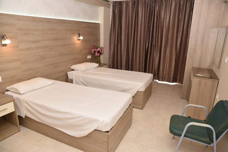 스탠다드 스튜디오, Rose Hotel Faliraki