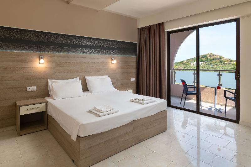 스탠다드 스튜디오 풀장 전망, Rose Hotel Faliraki