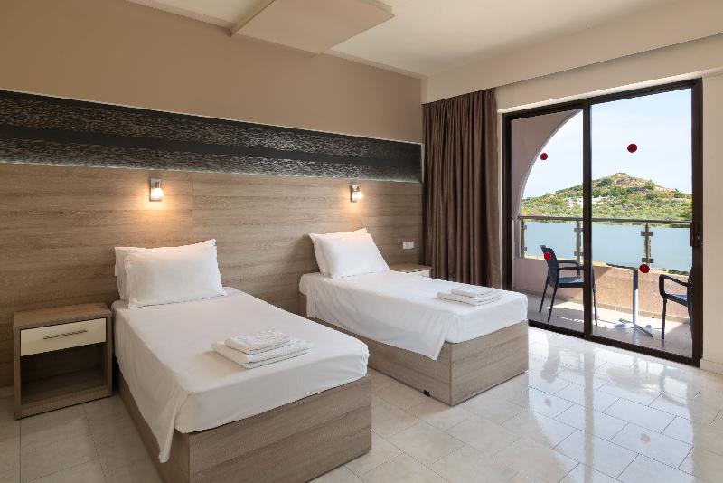 스탠다드 스튜디오 풀장 전망, Rose Hotel Faliraki