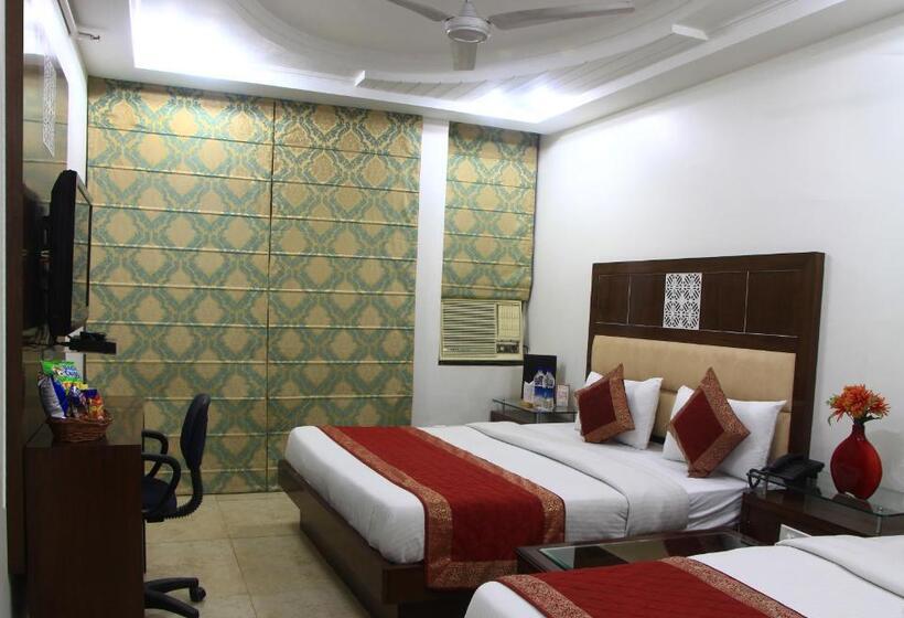 Habitació Familiar Deluxe, Sita International