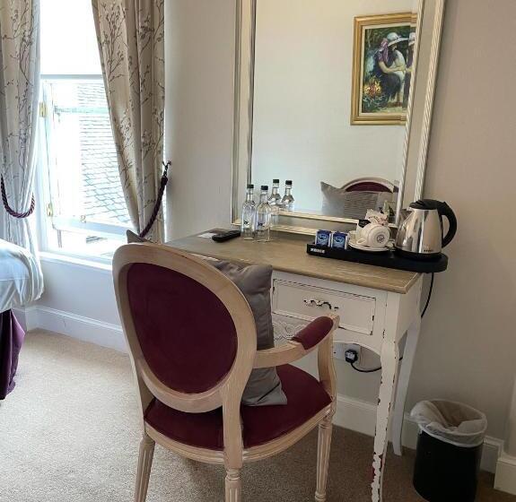 标准间, The Original Rosslyn Inn