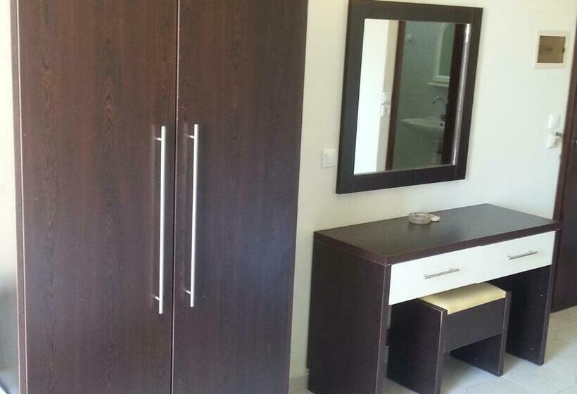 스탠다드 스튜디오 풀장 전망, Rose Hotel Faliraki