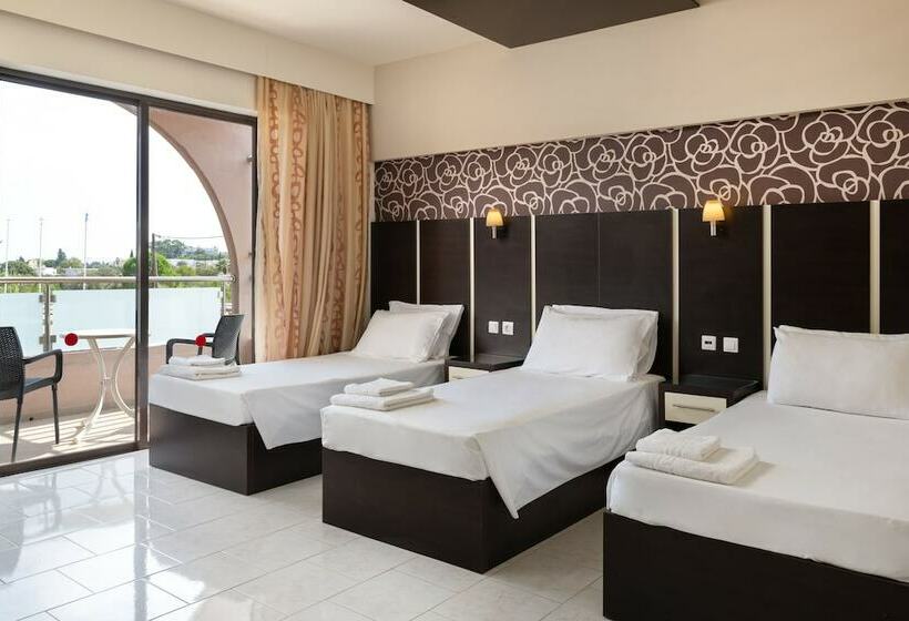 استودیو استاندارد با چشم‌انداز استخر, Rose Hotel Faliraki