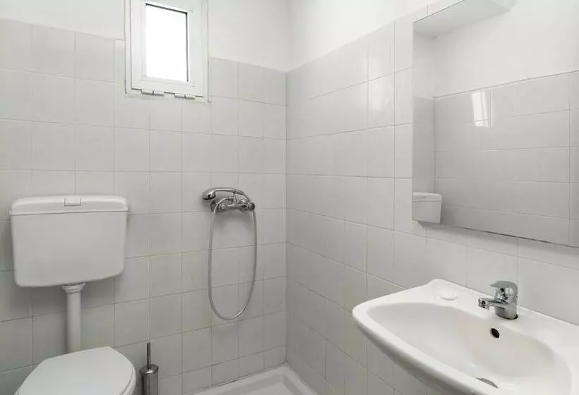 استودیو استاندارد با چشمانداز استخر, Rose Hotel Faliraki