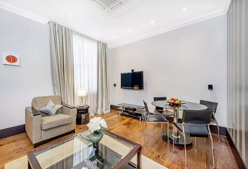 2ベッドルームアパートメント, 130 Queen S Gate Apartments