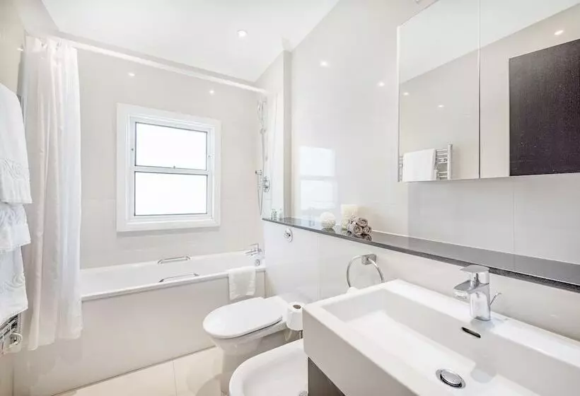2ベッドルームアパートメント, 130 Queen S Gate Apartments