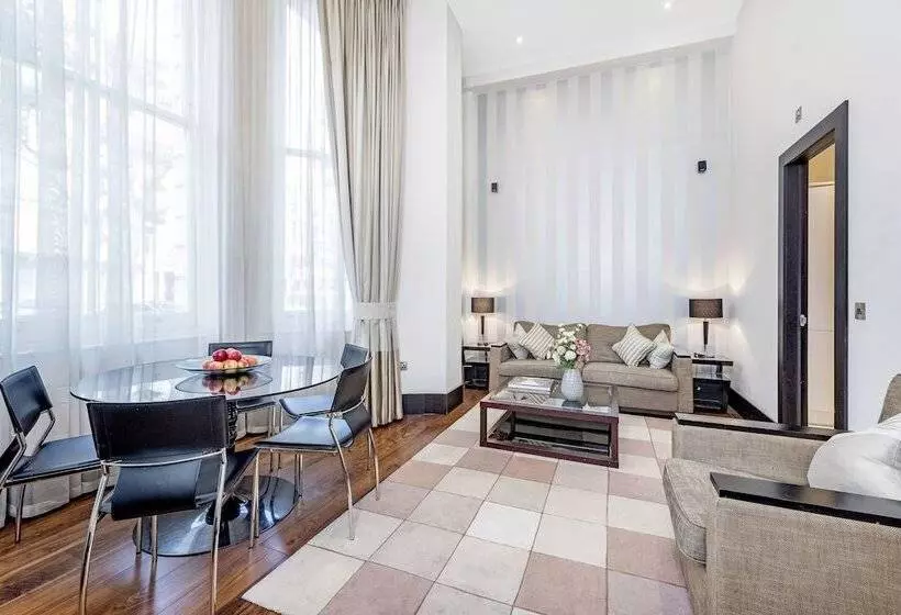 2ベッドルームデラックスアパートメント, 130 Queen S Gate Apartments