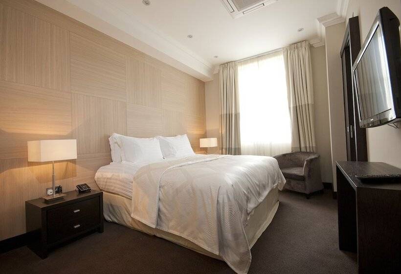 Апартаменты Deluxe 2 Спальни, 130 Queen S Gate Apartments