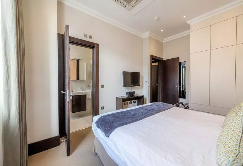 2ベッドルームデラックスアパートメント, 130 Queen S Gate Apartments