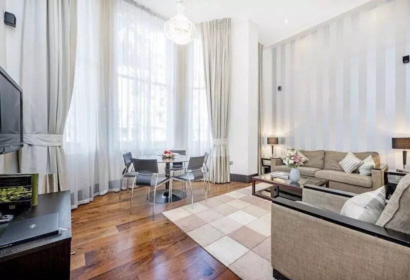 2ベッドルームデラックスアパートメント, 130 Queen S Gate Apartments