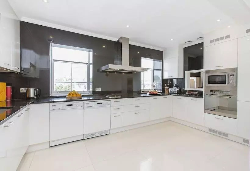 1ベッドルームペントハウスアパート, 130 Queen S Gate Apartments