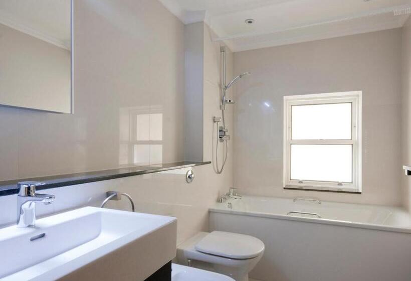 Студия Стандарт, 130 Queen S Gate Apartments