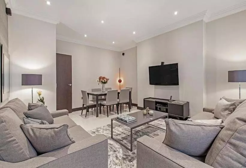 3ベッドルームアパートメント, 130 Queen S Gate Apartments